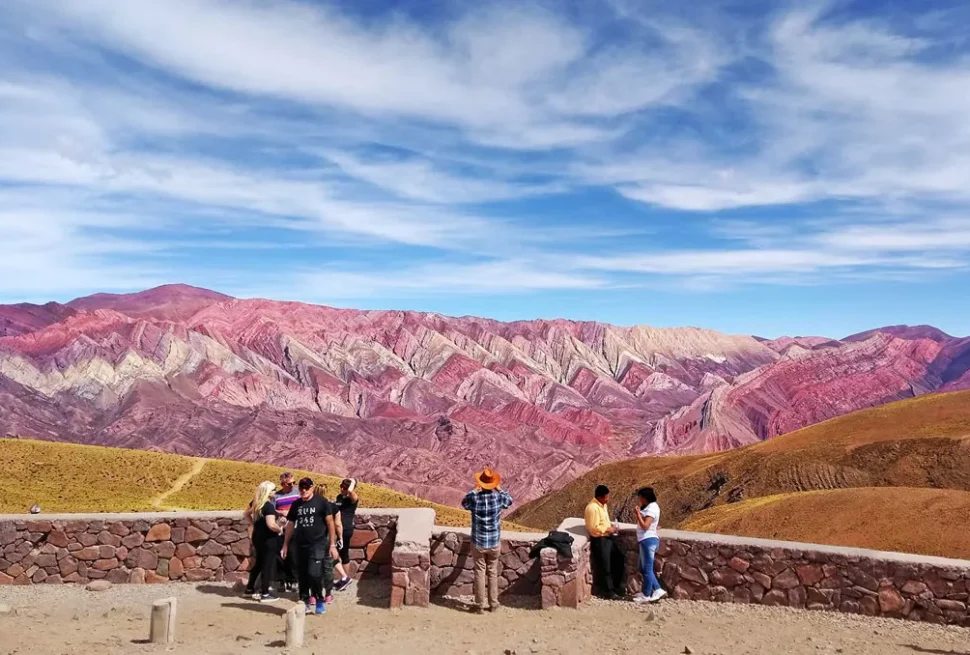 3hornocal-milenials-travel