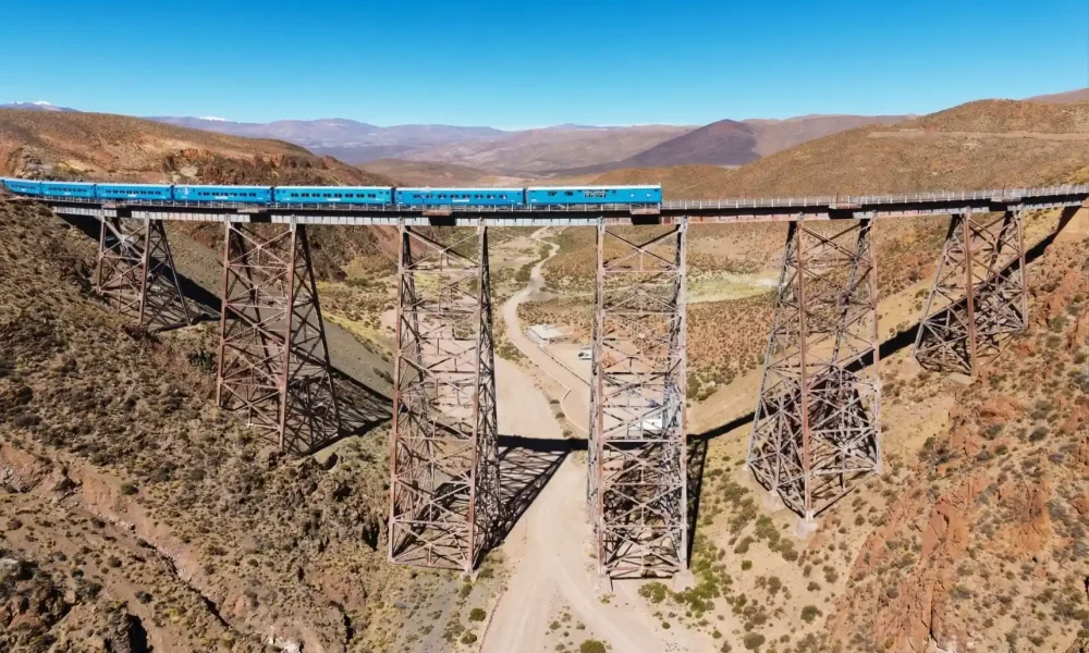 Tickets-tren-a-las-Nubes-Salta-Milenials-Travel